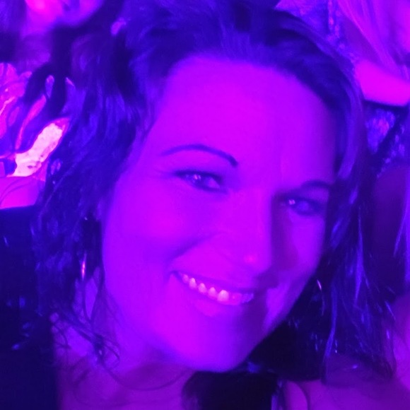 Meet your Posher, Adrian - Picture 3 of 4